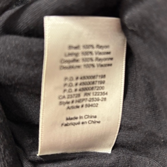 Wilfred Free Aritzia Black crop tank with open tie back - Picture 7 of 10